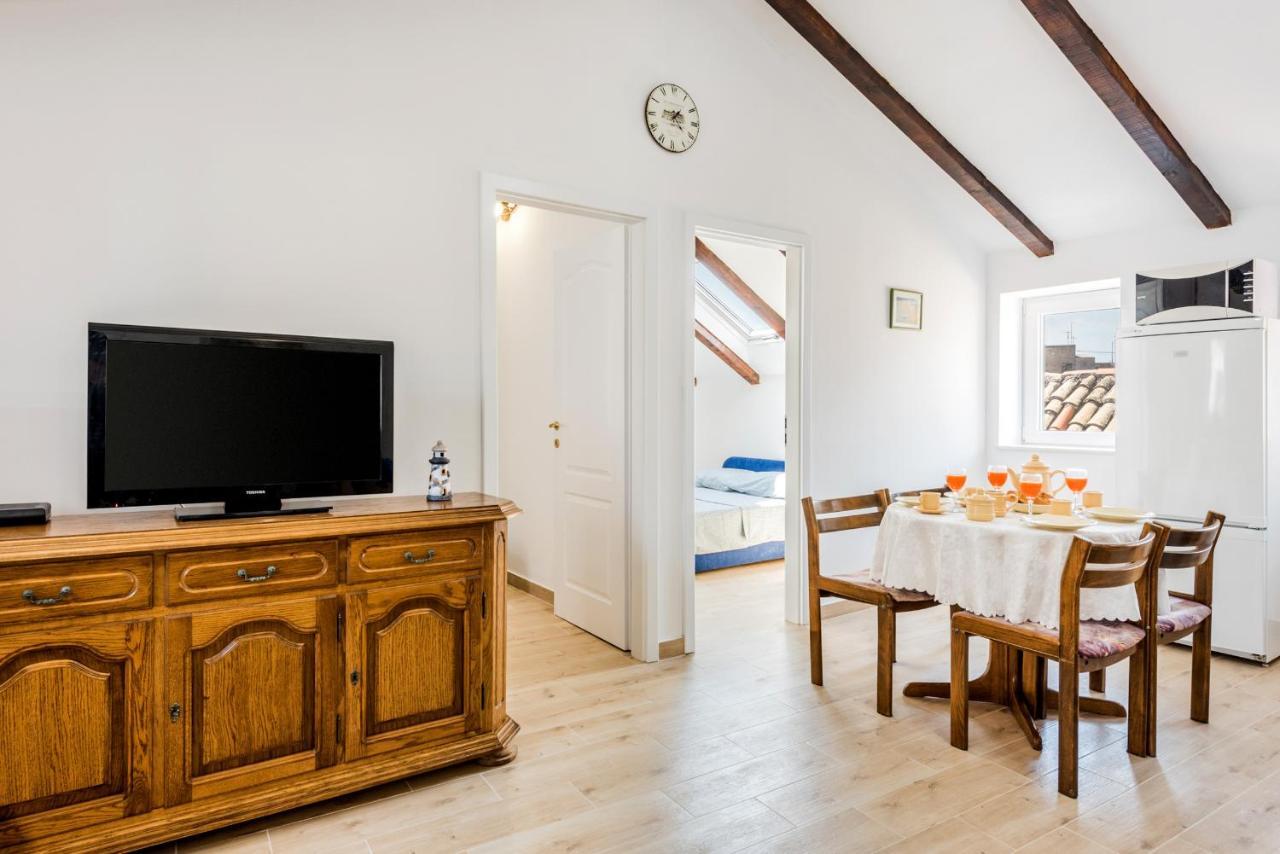Sugar Suite, Self Check In!! Split Buitenkant foto